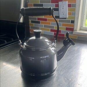 Le Creuset Demi Kettle 1.25Qt